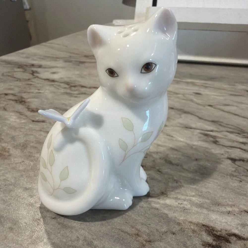 Lenox Butterfly Meadow Figural Kitten Salt and Pepper Set NWOB